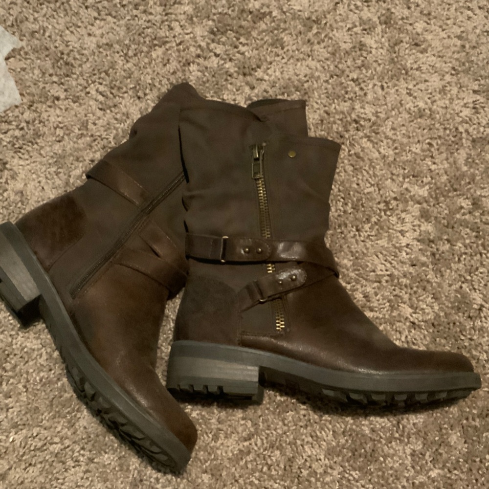 Carlos Santana Brown Heeled Boots